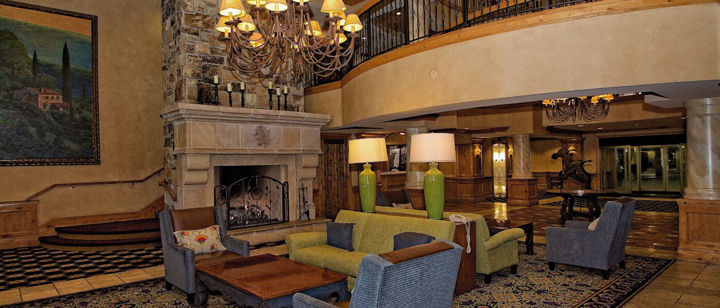 Chateaux-Deer-Valley-Lobby