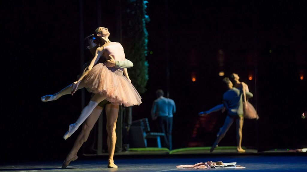 Joffrey-Ballet-and-Lyric-Opera-Orphee-et-Eurydice